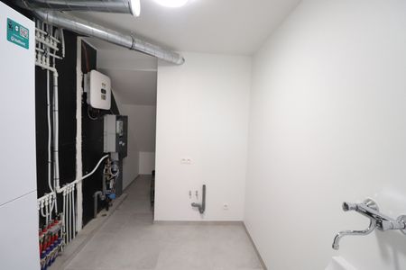 Nieuwbouwwoning met 3 slaapkamers, zolder, tuin en 2 autostaanplaatsen. - Photo 4