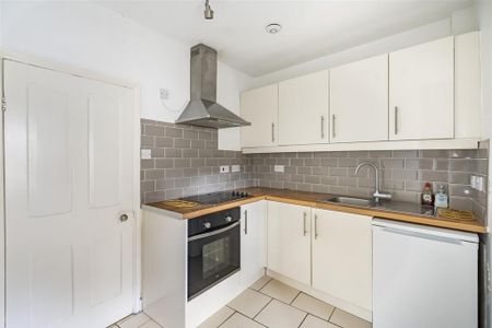 2 bedroom terraced house to rent - Photo 5