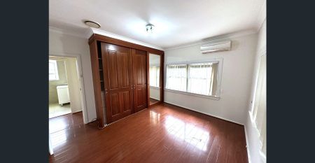 Well Presented, Spacious Brick Home - Photo 4