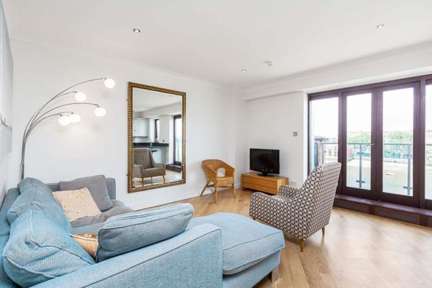 Nine Elms Lane, SW8, London - Photo 1