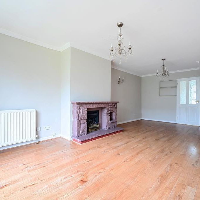 4 bedroom semi-detached house to rent - Photo 1