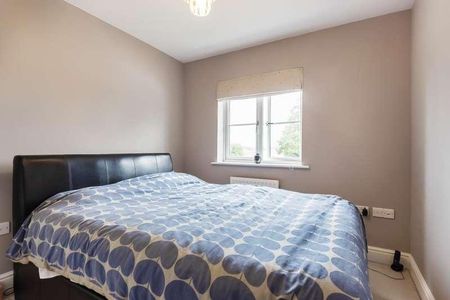 Maidenhead, Berkshire, SL6 - Photo 4