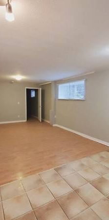 2 bed 1 ba in Central City Kelowna, blocks from Downtown - Photo 1