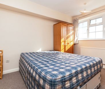 1 bedroom apartment to rent Woking, Surrey, GU22 - Photo 4