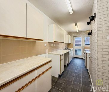 2 bedroom semi-detached house to rent - Photo 3