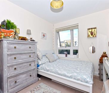 Stylish ground floor apartment with terrace, parking and easy acces... - Photo 4