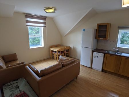 3 bedroom flat to rent - Photo 2