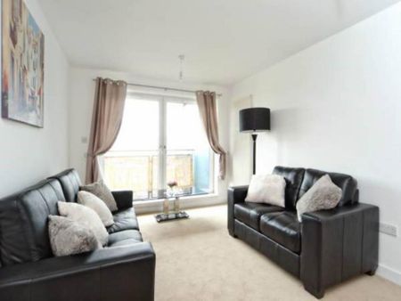 2 bedroom flat to rent - Photo 2