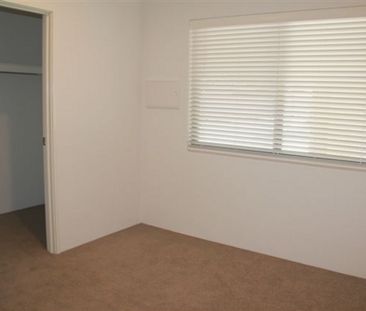 Modern & Secure! - Photo 6
