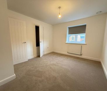 4 bedroom detached house to rent - Photo 4