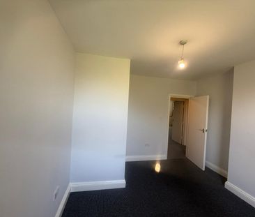 3 Bed Flat, Howard Road, SE25 - Photo 3