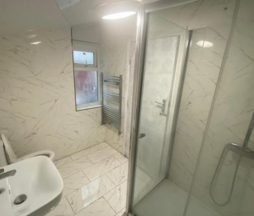 1 bedroom in a house share to rent - Photo 6