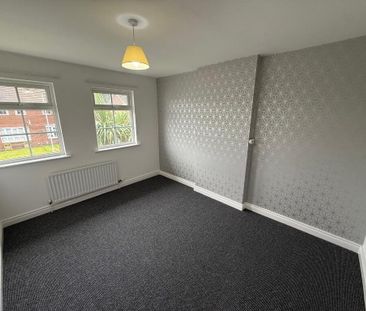1 New Helmsley, Moira, BT67 0NY - Photo 2