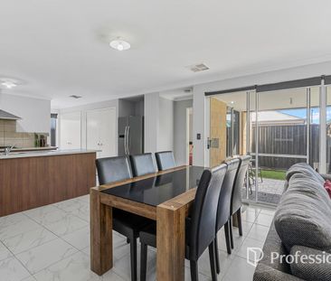 MODERN LIVING IN THE POPULAR MOVIDA ESTATE - Photo 3