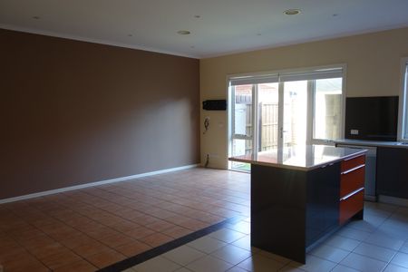 29 Speakmen Street, Kensington VIC 3031 - Photo 3