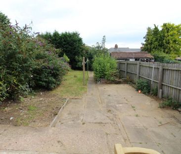 3 bedroom semi-detached house to rent - Photo 4