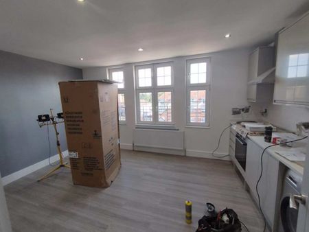 Tolworth Flat 1B Room 1 Room 2 - Photo 3