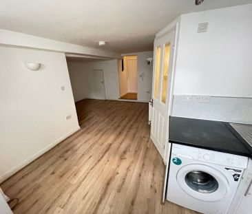 Colney Hatch Lane, London - Photo 6