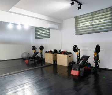 Luxury Villa for rent in Benahavís, Andalusia - Photo 5