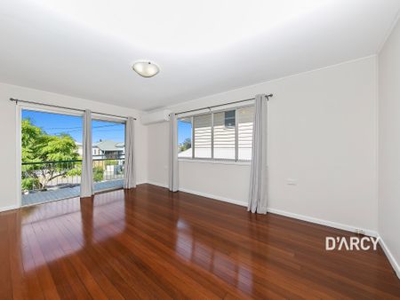 12 BEAUFORT ST - Photo 2
