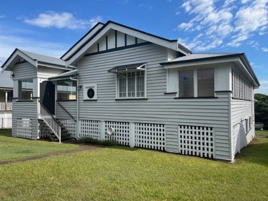 Charming 3 Bedroom Plus Sleepout Home - Prime Moorooka Location - Photo 1