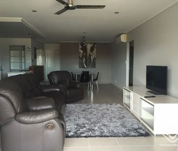 FULLY FURNISHED IN THE HEART OF THE CBD - Photo 6