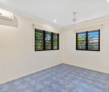 YOUR OWN TROPICAL FAMILY OASIS AWAITS! - Photo 3