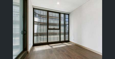 JQZ Stunning Two Bedroom - Photo 2