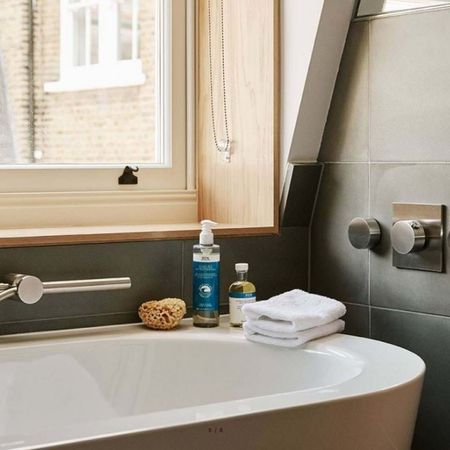 Weymouth Mews, Marylebone, London, W1G - Photo 4