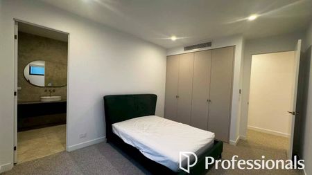 Brand New Luxury Living - Photo 5