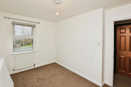 Carisbrooke Road - Photo 3