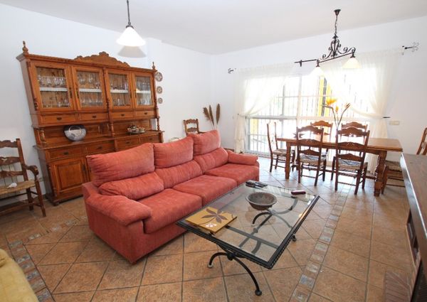 5 bed villa for long term rent, Urb. Ricmar, Marbella