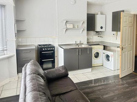 1 bedroom flat to rent - Photo 2