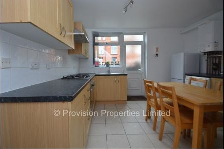 2 Bedroom Properties in Hyde Park - Photo 5