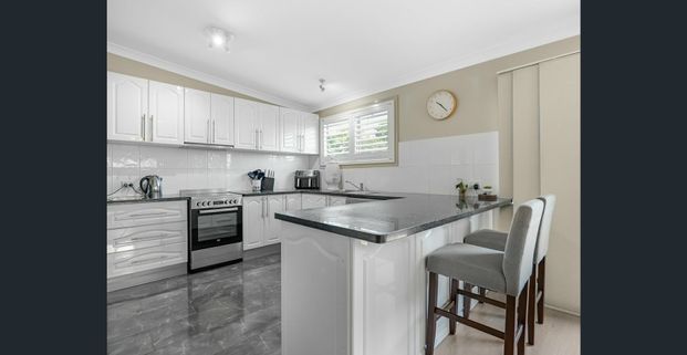 Central Location - Walk to Town - Photo 1