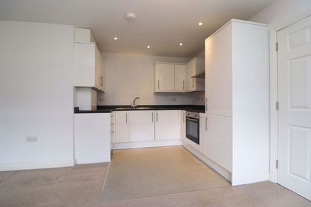 Colin Road, Gloucester - Photo 3