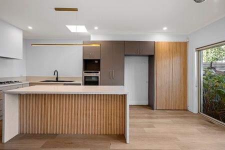 Thinking of selling? Contact our agent - Photo 5