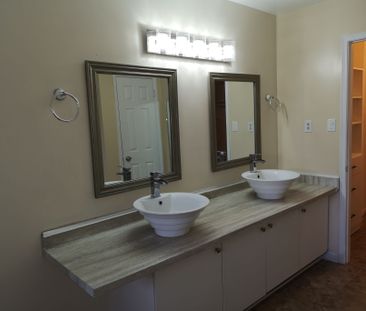 For Lease - 3 Feltham Road Unit# Main, Markham, Ontario - Photo 2