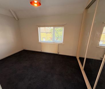 19 Clarke Avenue, Birkenhead - Photo 2