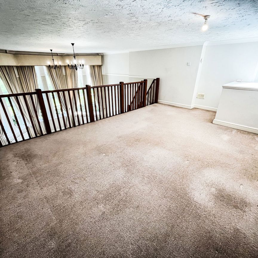 Monro Drive, Guildford, GU2 9PF - Photo 1