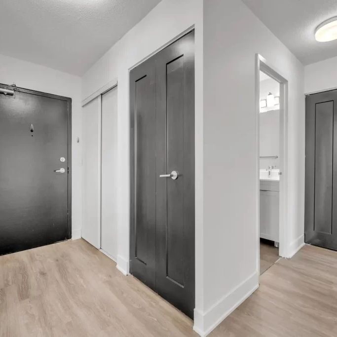 Park Regency Apartments - Photo 1