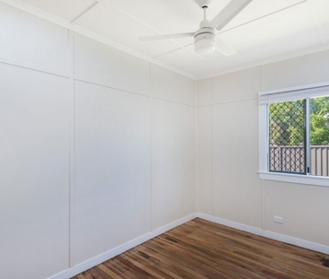 Family Home With New Timber Flooring Throughout - Photo 2