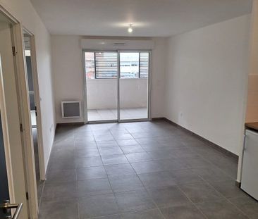 T2 NEUF AVEC TERRASSE ET PARKING - Photo 3