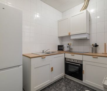 Carrer de Calàbria, Barcelona, Catalonia 08015 - Photo 3