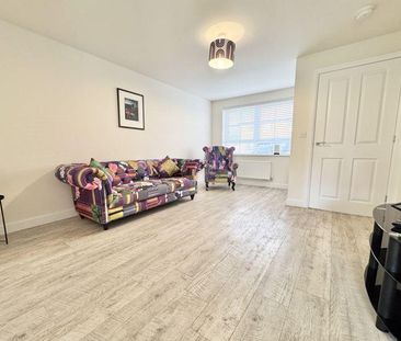 3 bedroom semi-detached house to rent - Photo 3