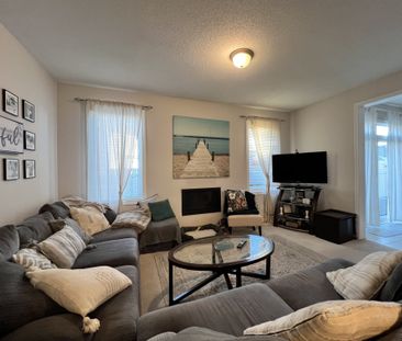 For Lease - 529 Honeylocust Avenue, Kanata, Ontario - Photo 3