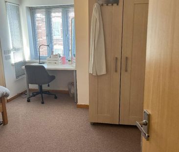 5 bedroom terraced house to rent - Photo 2