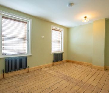 2 bedroom semi-detached house to rent - Photo 5