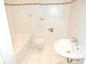Fiedlerstr. 30, Wohnung 4 ~~~ 2 Balkone, Bad mit Wanne, Abstellraum im Treppenhaus, Keller - Photo 5