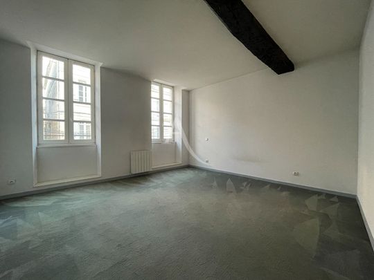 Location appartement 3 pièces, 73.00m², Saintes - Photo 1